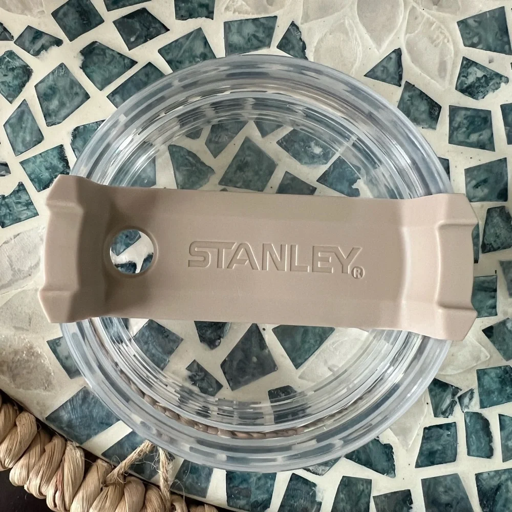 Stanley Driftwood OG 40oz Tumbler - Picture 3 of 6